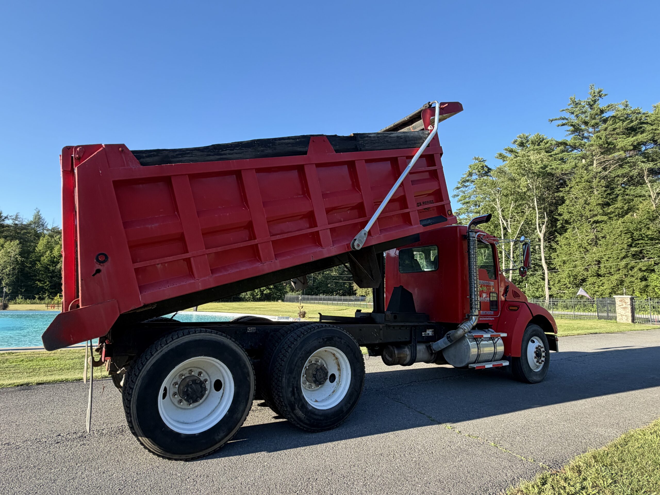 Kenworth T300 Dump Truck - Image 4